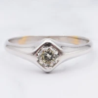 /public/photos/live/Antique Art Deco Small Round Moissanite Engagement Ring 842 (4).webp